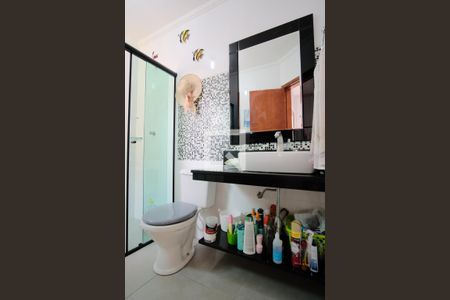 Casa de condomínio à venda com 130m², 3 quartos e 2 vagasBanheiro da Suíte