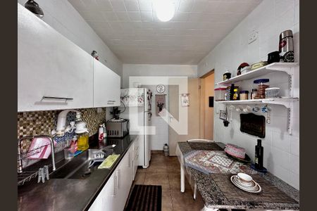 Casa para alugar com 170m², 4 quartos e 2 vagas Casa para alugar com 170m², 4 quartos e 2 vagasCozinha