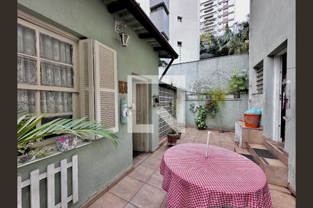 Casa para alugar com 170m², 4 quartos e 2 vagas Casa para alugar com 170m², 4 quartos e 2 vagasQuintal