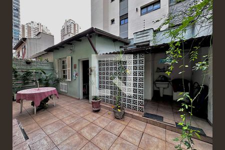 Casa para alugar com 170m², 4 quartos e 2 vagas Casa para alugar com 170m², 4 quartos e 2 vagasQuintal