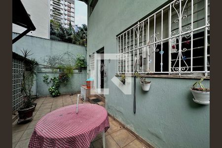 Casa para alugar com 170m², 4 quartos e 2 vagas Casa para alugar com 170m², 4 quartos e 2 vagasQuintal