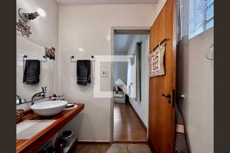 Casa para alugar com 170m², 4 quartos e 2 vagas Casa para alugar com 170m², 4 quartos e 2 vagasBanheiro Suíte