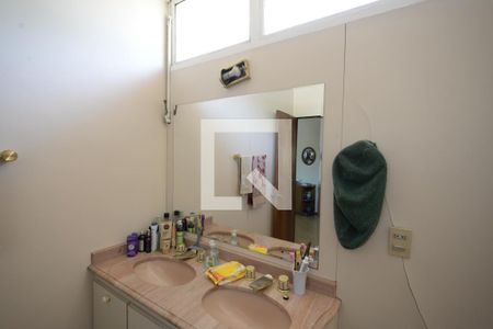 Casa para alugar com 250m², 3 quartos e 4 vagasSuíte 3