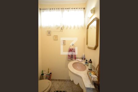 Casa para alugar com 250m², 3 quartos e 4 vagasLavabo