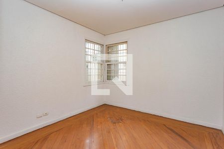 Casa à venda com 216m², 3 quartos e 2 vagasQuarto 2