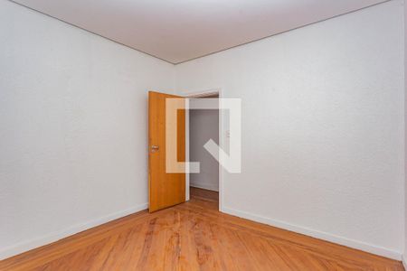 Casa à venda com 216m², 3 quartos e 2 vagasQuarto 2