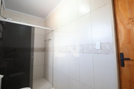 Casa à venda com 188m², 3 quartos e 4 vagasBanheiro 2