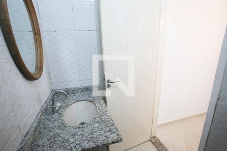 Casa de condomínio à venda com 120m², 3 quartos e 2 vagasBanheiro da Suíte