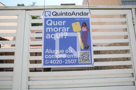 Casa de condomínio à venda com 120m², 3 quartos e 2 vagasPlaquinha