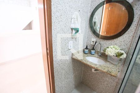 Casa de condomínio à venda com 120m², 3 quartos e 2 vagasBanheiro da Copa