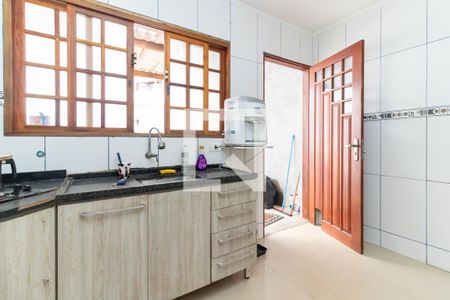 Casa à venda com 150m², 2 quartos e 3 vagas Casa à venda com 150m², 2 quartos e 3 vagasCozinha