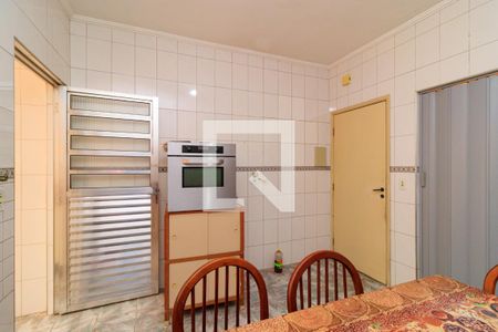 Casa à venda com 185m², 3 quartos e 2 vagas Casa à venda com 185m², 3 quartos e 2 vagasCozinha