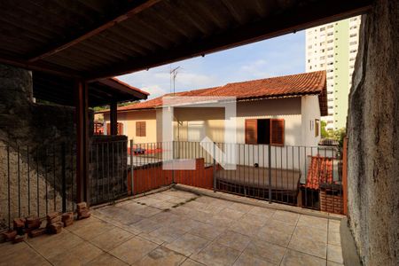 Casa à venda com 185m², 3 quartos e 2 vagas Casa à venda com 185m², 3 quartos e 2 vagasÁrea externa