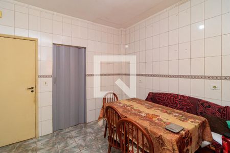 Casa à venda com 185m², 3 quartos e 2 vagas Casa à venda com 185m², 3 quartos e 2 vagasCozinha