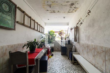 Casa à venda com 210m², 5 quartos e 1 vaga Casa à venda com 210m², 5 quartos e 1 vagaÁrea de Serviço