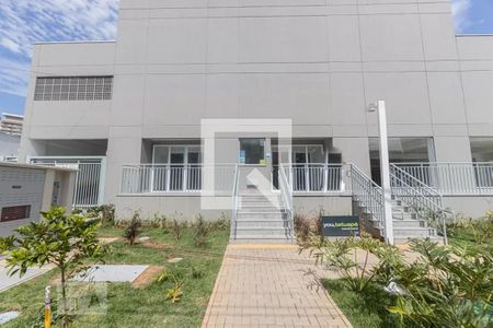 Apartamento para alugar com 56m², 3 quartos e 1 vaga Apartamento para alugar com 56m², 3 quartos e 1 vagaFachada