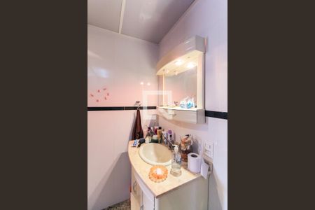 Apartamento para alugar com 62m², 2 quartos e sem vaga Apartamento para alugar com 62m², 2 quartos e sem vagaBanheiro