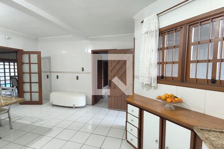 Casa à venda com 163m², 3 quartos e 4 vagas Casa à venda com 163m², 3 quartos e 4 vagasCozinha