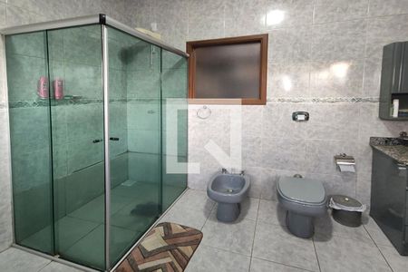 Casa à venda com 163m², 3 quartos e 4 vagas Casa à venda com 163m², 3 quartos e 4 vagasBanheiro da Suíte