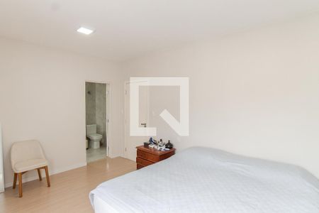 Casa à venda com 280m², 4 quartos e 2 vagasSuíte 2  