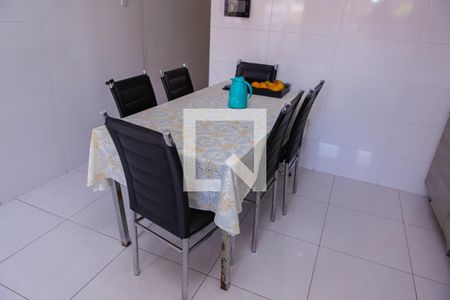 Casa à venda com 230m², 2 quartos e 4 vagasCozinha