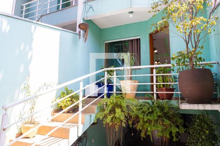 Casa à venda com 230m², 2 quartos e 4 vagasFachada