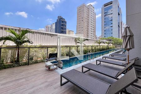 Apartamento para alugar com 32m², 1 quarto e sem vaga Apartamento para alugar com 32m², 1 quarto e sem vagaÁrea comum - Piscina