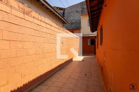 Casa para alugar com 75m², 2 quartos e 1 vaga Casa para alugar com 75m², 2 quartos e 1 vagaCorredor Lateral