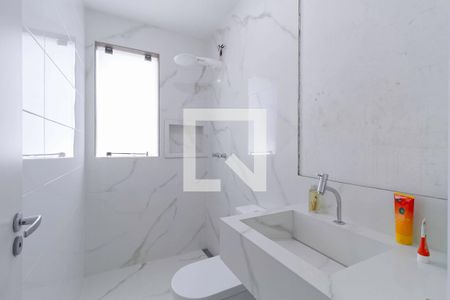 Casa à venda com 320m², 3 quartos e 5 vagas Casa à venda com 320m², 3 quartos e 5 vagasBanheiro da suíte