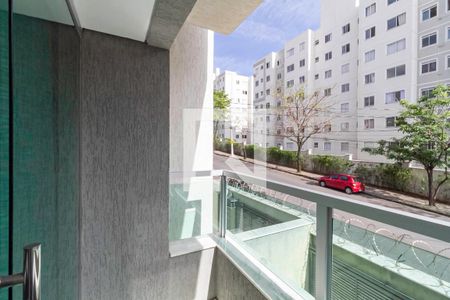 Varanda da sala 1 de casa à venda com 3 quartos, 320m² em Cabral, Contagem