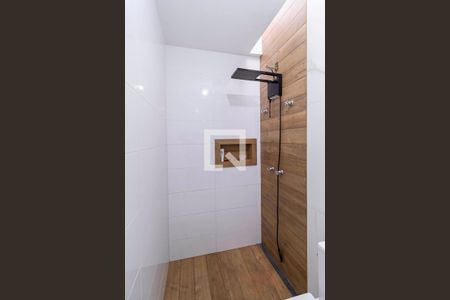 Casa à venda com 320m², 3 quartos e 5 vagas Casa à venda com 320m², 3 quartos e 5 vagasBanheiro social 1