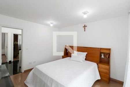 Casa à venda com 320m², 3 quartos e 5 vagas Casa à venda com 320m², 3 quartos e 5 vagasSuíte