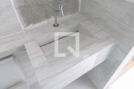 Casa à venda com 320m², 3 quartos e 5 vagas Casa à venda com 320m², 3 quartos e 5 vagasBanheiro social 2° Andar