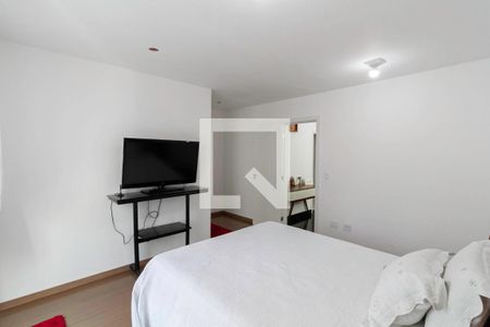 Casa à venda com 320m², 3 quartos e 5 vagas Casa à venda com 320m², 3 quartos e 5 vagasSuíte