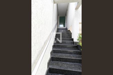 Casa à venda com 320m², 3 quartos e 5 vagas Casa à venda com 320m², 3 quartos e 5 vagasEntrada