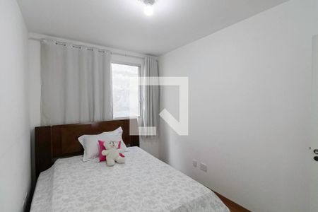 Casa à venda com 320m², 3 quartos e 5 vagas Casa à venda com 320m², 3 quartos e 5 vagasQuarto 2