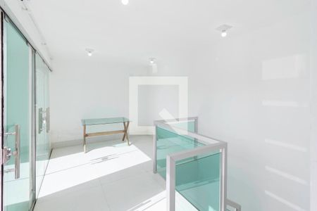 Casa à venda com 320m², 3 quartos e 5 vagas Casa à venda com 320m², 3 quartos e 5 vagasSala 2° Andar