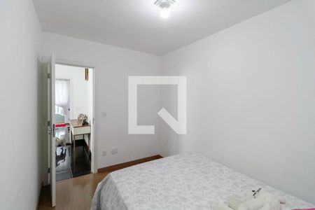 Casa à venda com 320m², 3 quartos e 5 vagas Casa à venda com 320m², 3 quartos e 5 vagasQuarto 2