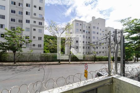Vista da varanda da sala 1 de casa à venda com 3 quartos, 320m² em Cabral, Contagem