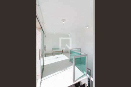 Casa à venda com 320m², 3 quartos e 5 vagas Casa à venda com 320m², 3 quartos e 5 vagasSala 2° Andar