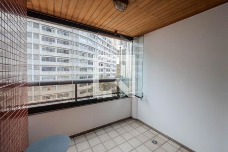 Apartamento para alugar com 69m², 2 quartos e 1 vagaSacada