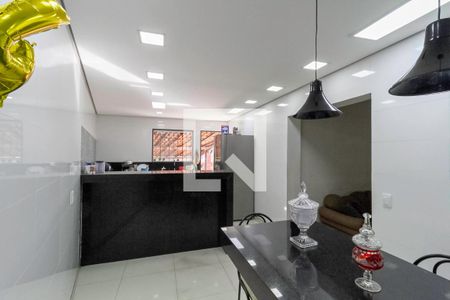 Casa à venda com 380m², 4 quartos e 6 vagasCopa