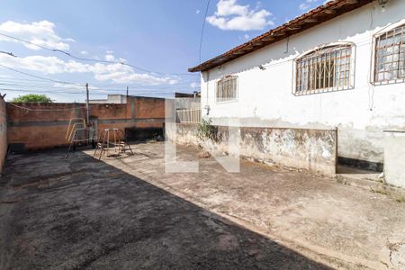 Casa à venda com 380m², 4 quartos e 6 vagasQuintal
