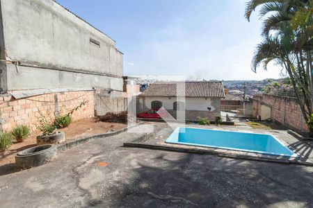 Casa à venda com 380m², 4 quartos e 6 vagasQuintal