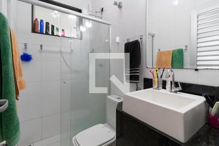 Casa à venda com 380m², 4 quartos e 6 vagasBanheiro social