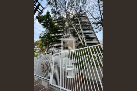 Apartamento à venda com 180m², 4 quartos e 3 vagas Apartamento à venda com 180m², 4 quartos e 3 vagasFachada