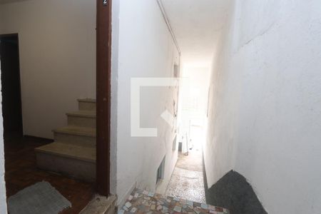 Casa para alugar com 80m², 1 quarto e 1 vagaEscada
