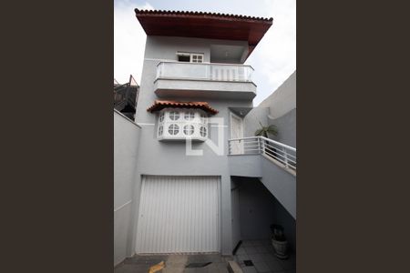 Casa à venda com 319m², 7 quartos e 5 vagas Casa à venda com 319m², 7 quartos e 5 vagasFachada