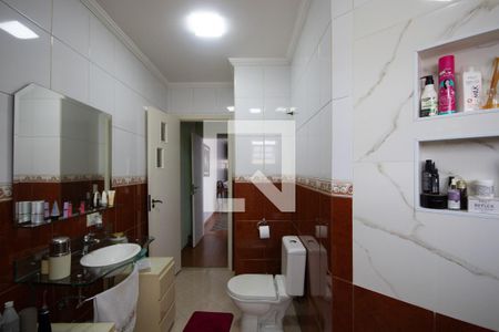 Casa à venda com 319m², 7 quartos e 5 vagas Casa à venda com 319m², 7 quartos e 5 vagasBanheiro da Suite