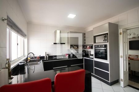 Casa à venda com 319m², 7 quartos e 5 vagas Casa à venda com 319m², 7 quartos e 5 vagasCozinha